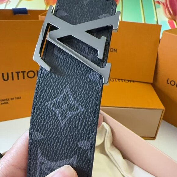 Louis Vuitton LV Monogram Belt Size 36 Men’s - Picture 8 of 9